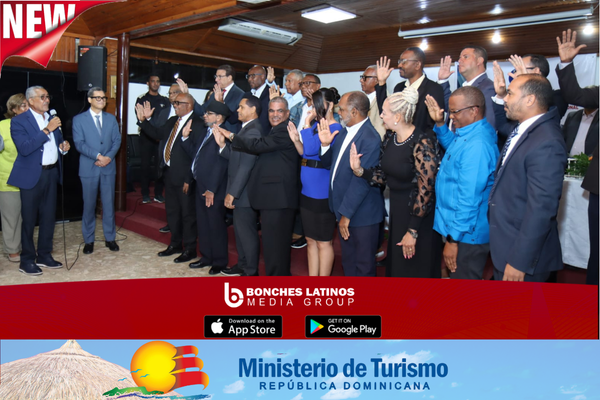 Manuel Ureña y Mario Lara quedan juramentados como secretario general nacional y distrito nacional del SNTP 2025-2027.